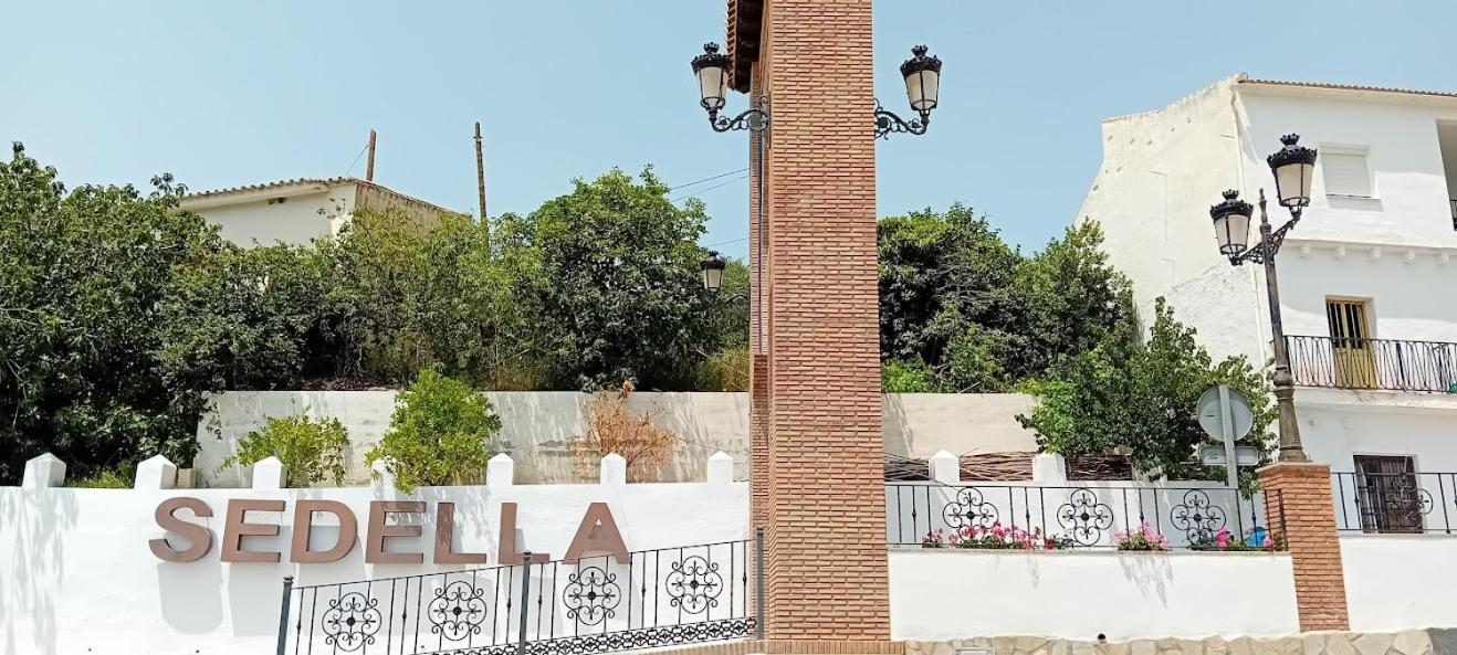 Posada Puente Romano Sedella Ngoại thất bức ảnh